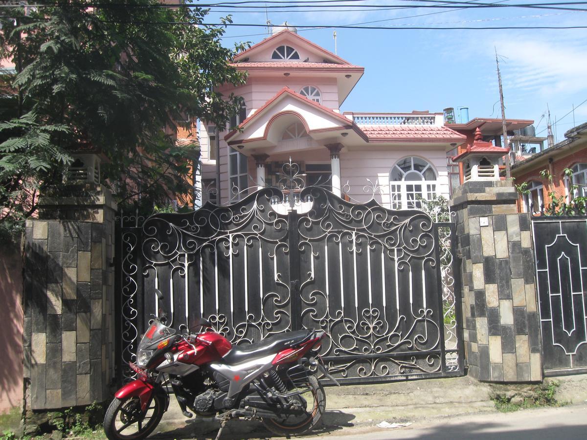 Travelers Home Katmandú Exterior foto