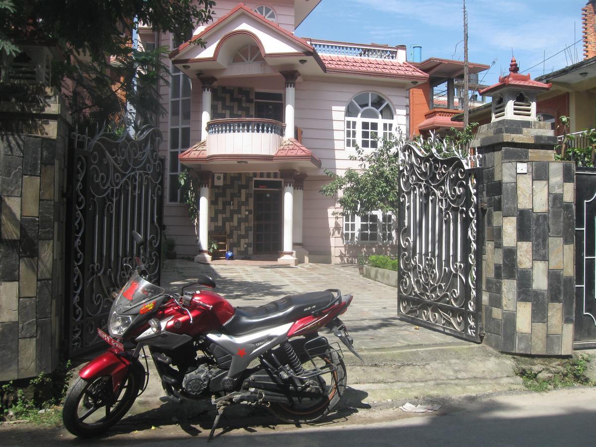 Travelers Home Katmandú Exterior foto